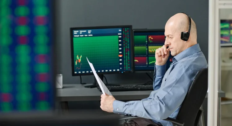 Senior Dealer